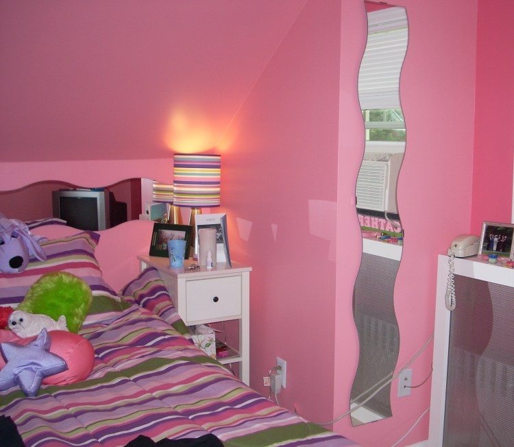 The Pink Palace not long after its completion.