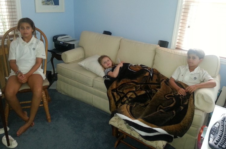 Our former neighbor and three of her kids came tumbling through the door Monday afternoon to say hello to Mr. Basil. It's a shame the kids aren't at ease here.