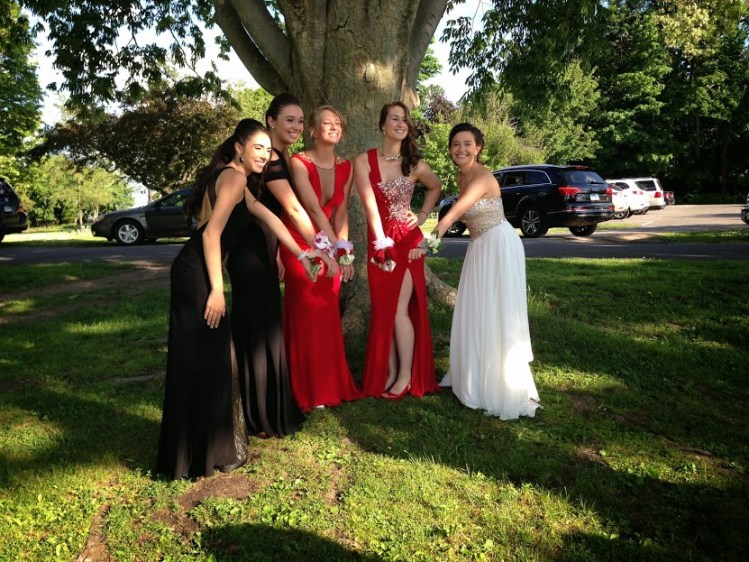 prom girls